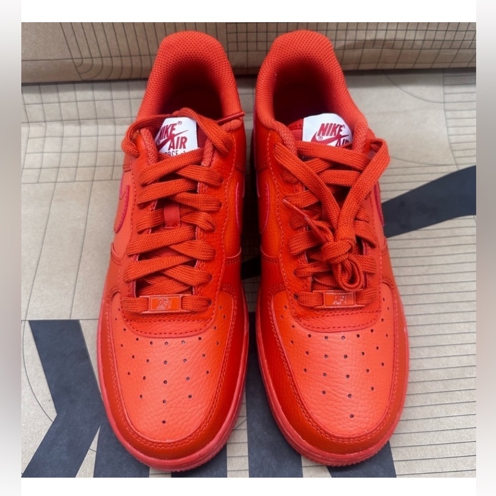 Nike Air Force 1 '07
Women's Shoes